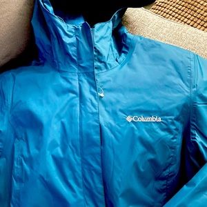 Columbia women jacket size M NWT